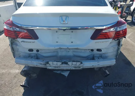 2016 Honda Accord Sport z USA, uszkodzony, nr VIN 1HGCR2F67GA226116